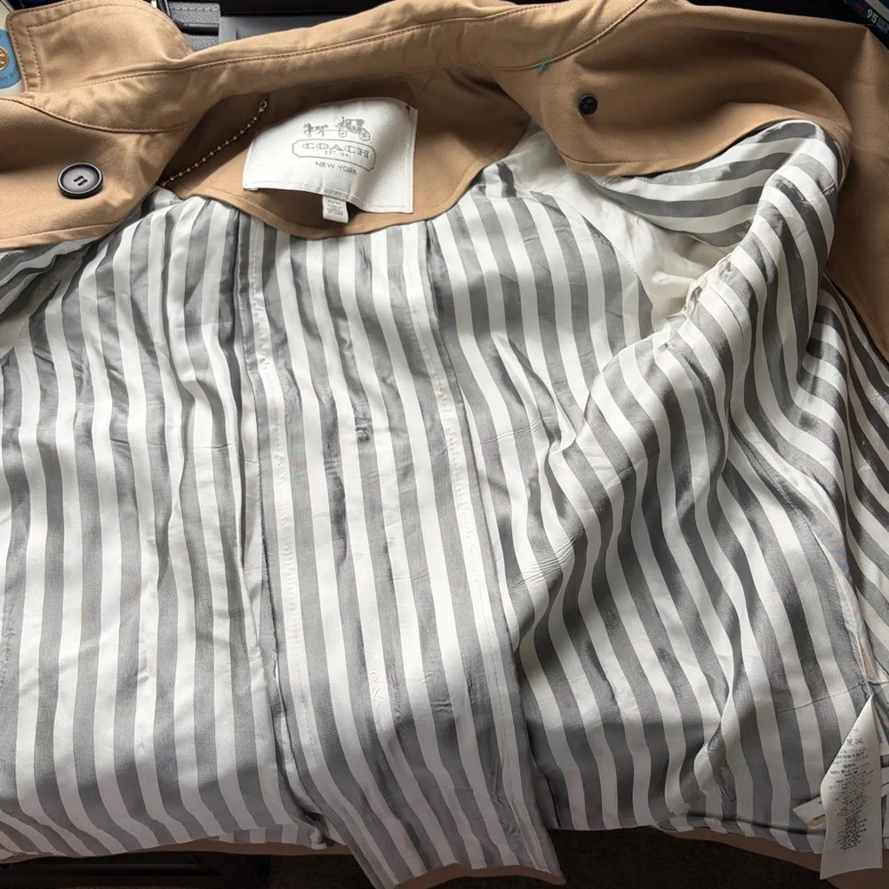 Coach Signature Lapel Short Trench Coat tan khaki  Striped Liner Designer sz XS